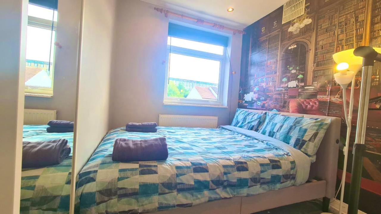 Cosy Room In East Ham Лондон Екстериор снимка